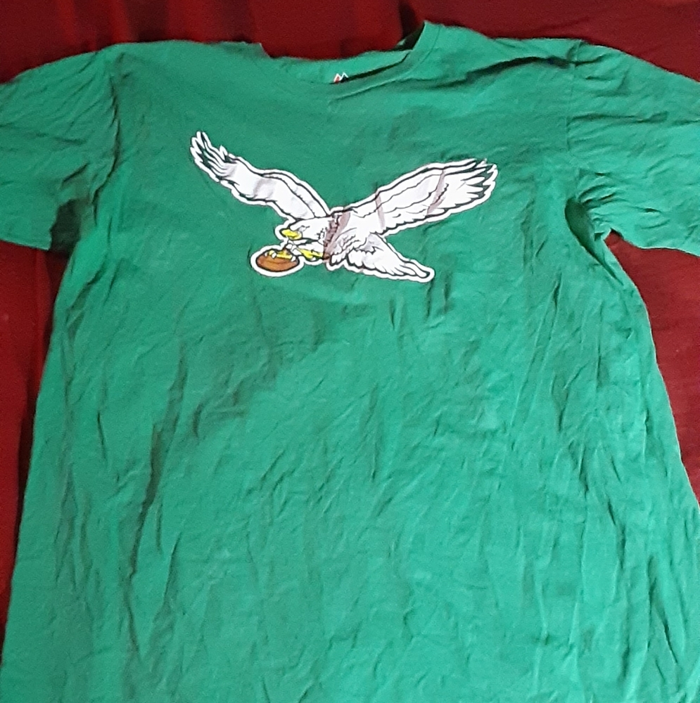 Graphic tee